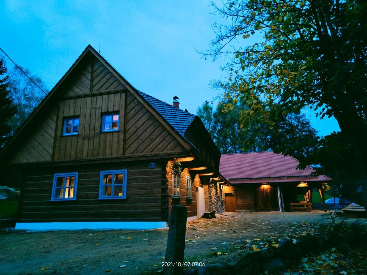 Roubenka U Zvonicky Villa Cejle Exterior foto