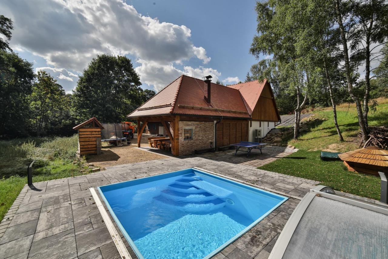 Roubenka U Zvonicky Villa Cejle Exterior foto